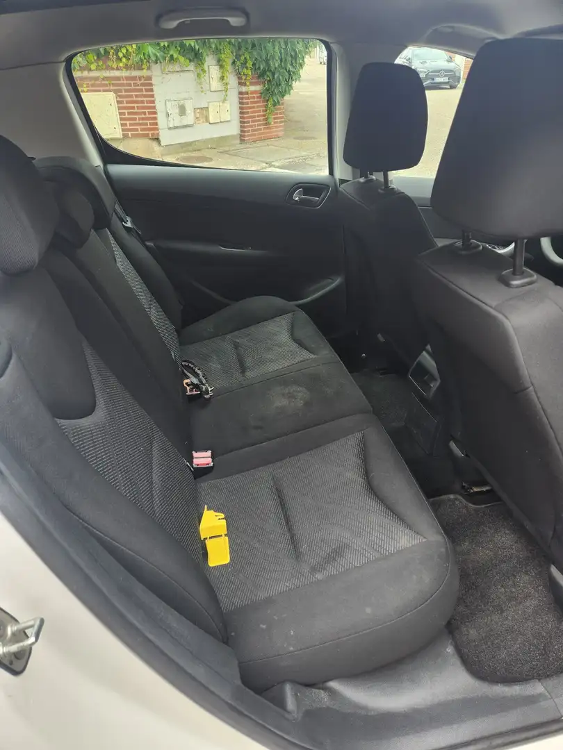 Peugeot 308 1.6HDI Confort - 1