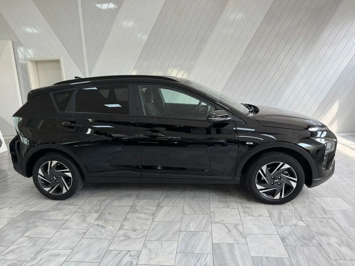 Hyundai BAYON 1.0 Connect & Go 48V DCT Bohse AHK Navi Nero - 1
