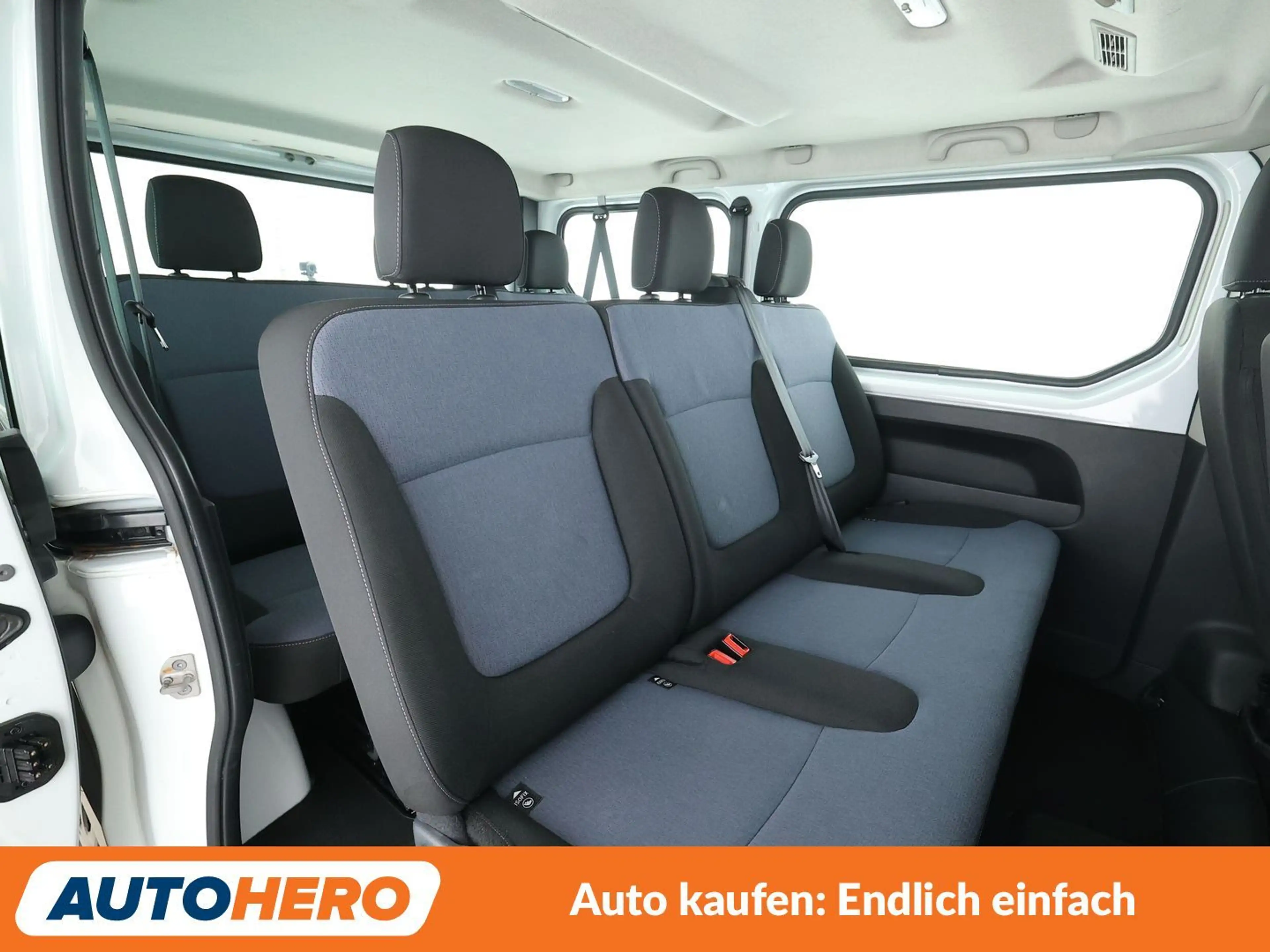 Opel Vivaro 1.6 CDTI Biturbo Combi L1H1 2,7t*NAVI*PDC* — photo 14