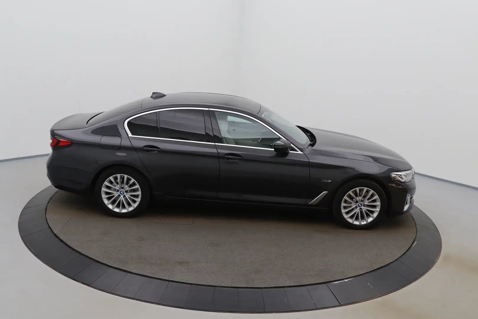 BMW 530 5 530e PHEV Luxury Business LEDER/CUIR Adapt. LED Gris - 2