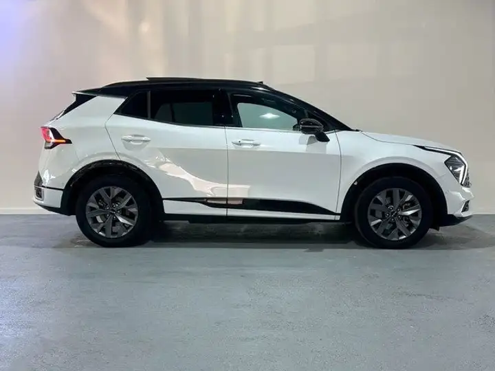 Kia Sportage 1.6 T-GDi HEV GT-line 2023, foto 3