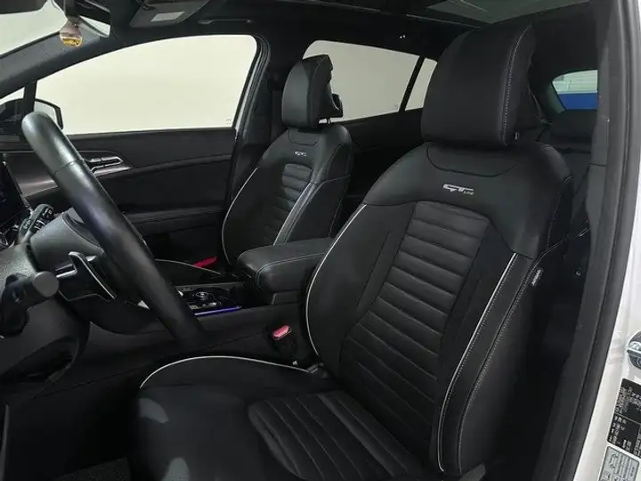 Kia Sportage 1.6 T-GDi HEV GT-line 2023, foto 19
