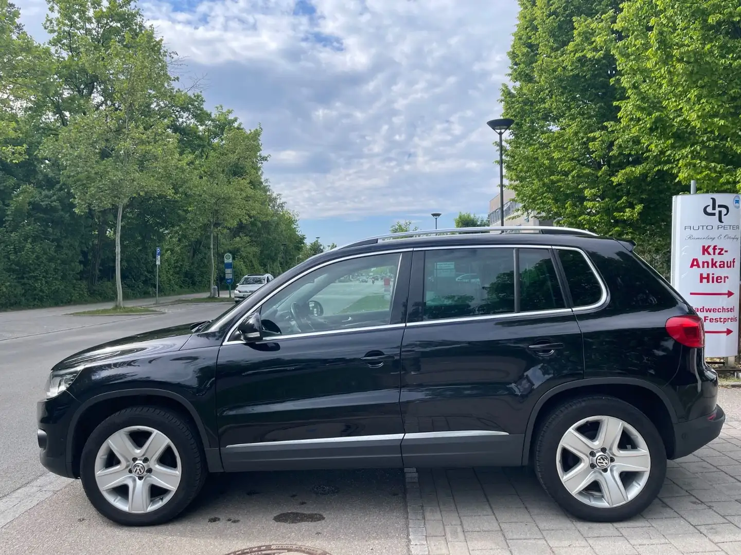 Volkswagen Tiguan Sport & Style 4Motion Allrad Negro - 2