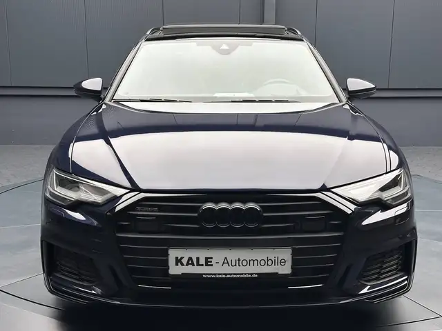 Audi A6 Avant view 8