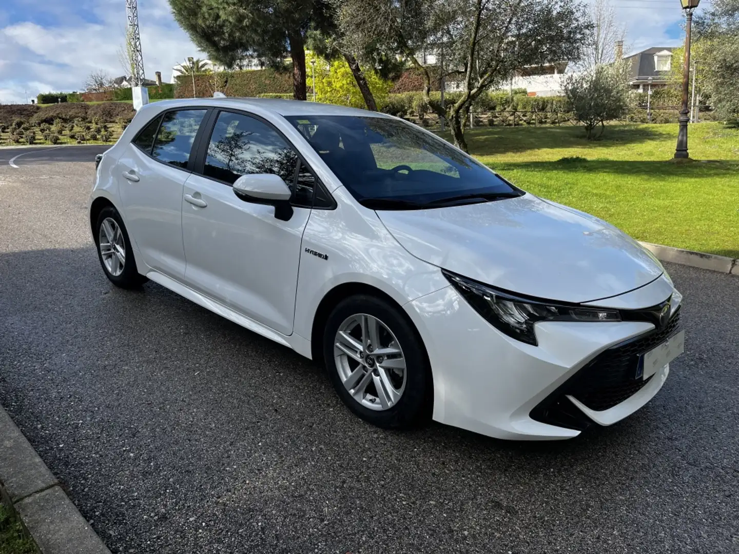 Toyota Corolla 125H Business Blanco - 2