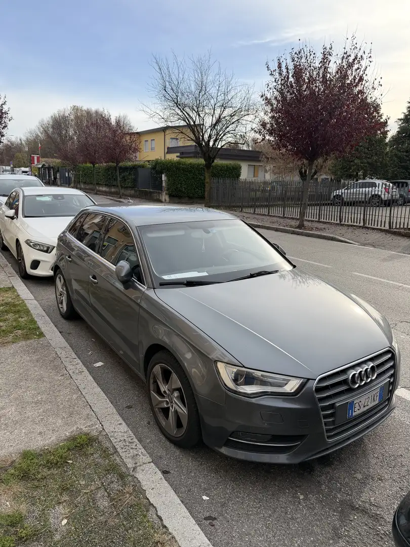 Audi A3 2.0 TDI Sportback S tronic Attraction - 1