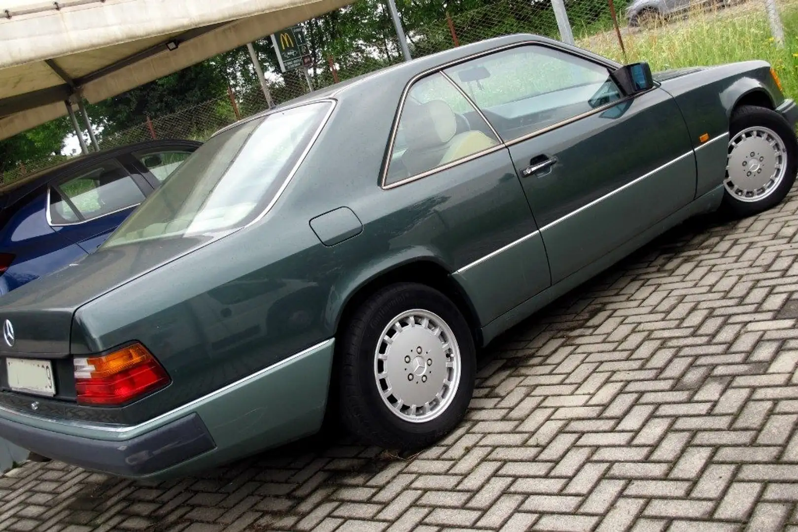 Mercedes-Benz 300 CE 24 VALVLE Verde - 2