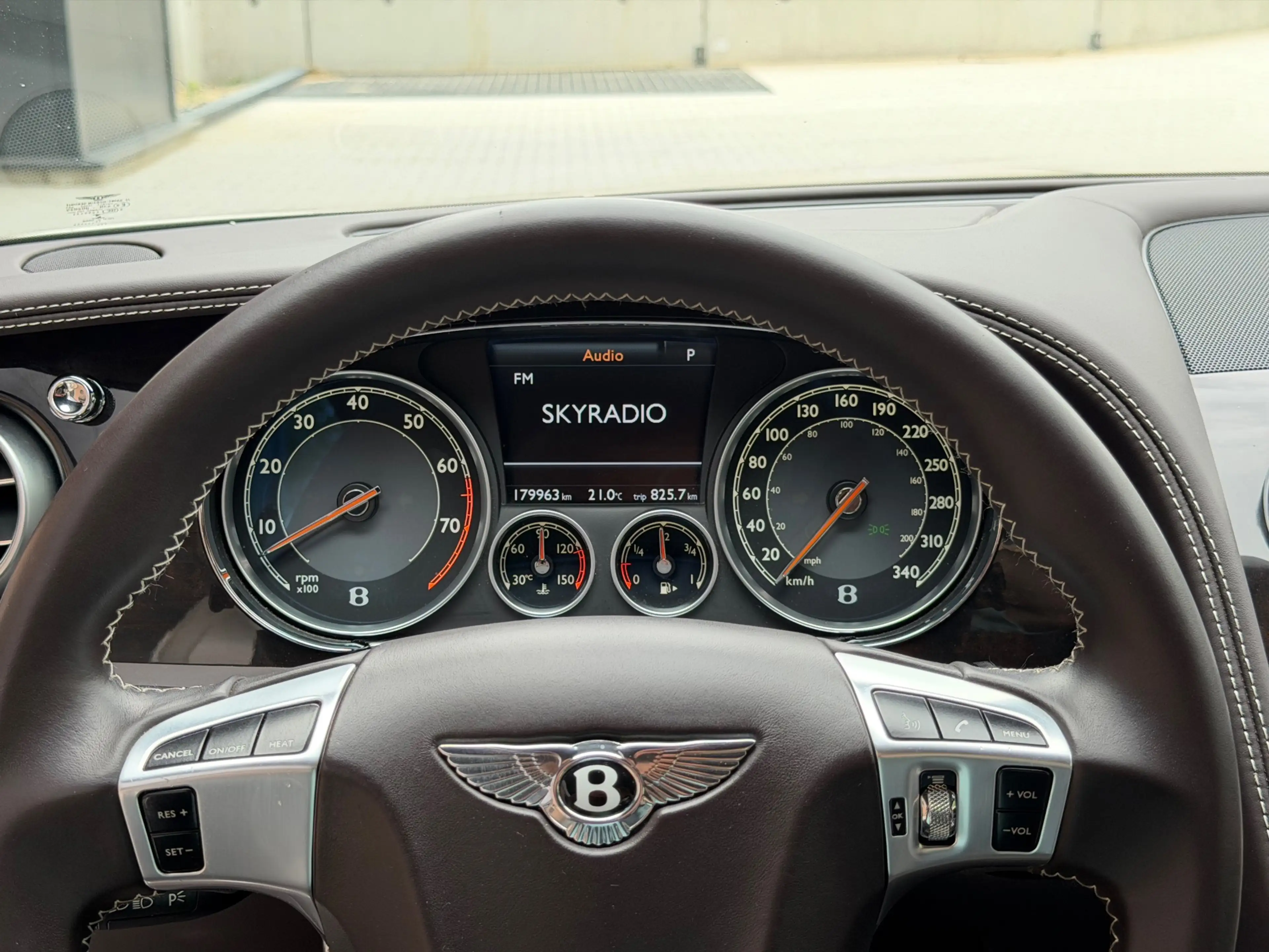 Bentley Continental GT 4.0 V8 Coupé 507PK MASSAGE 2012 — photo 9