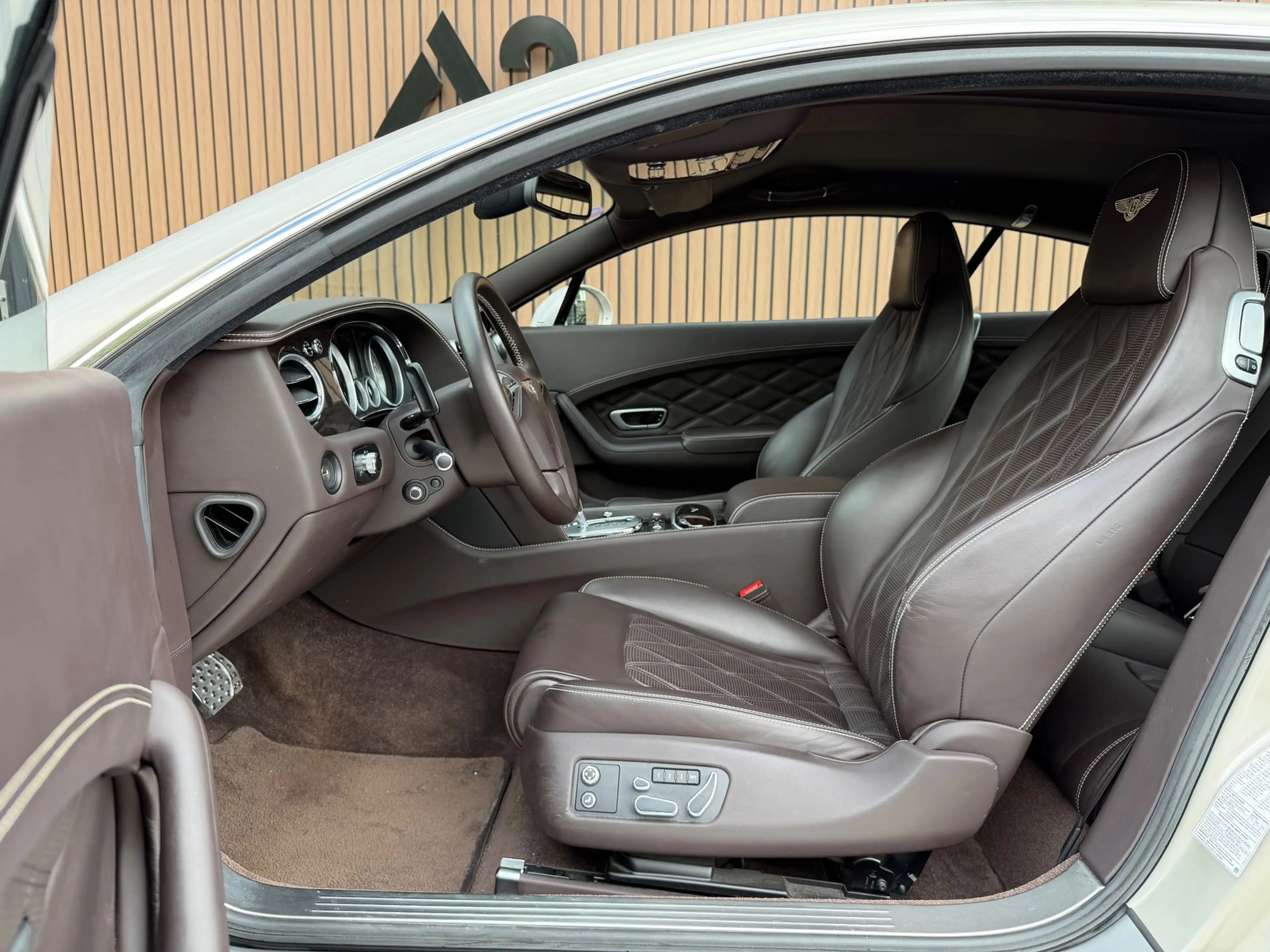 Bentley Continental GT 4.0 V8 Coupé 507PK MASSAGE 2012 — photo 6