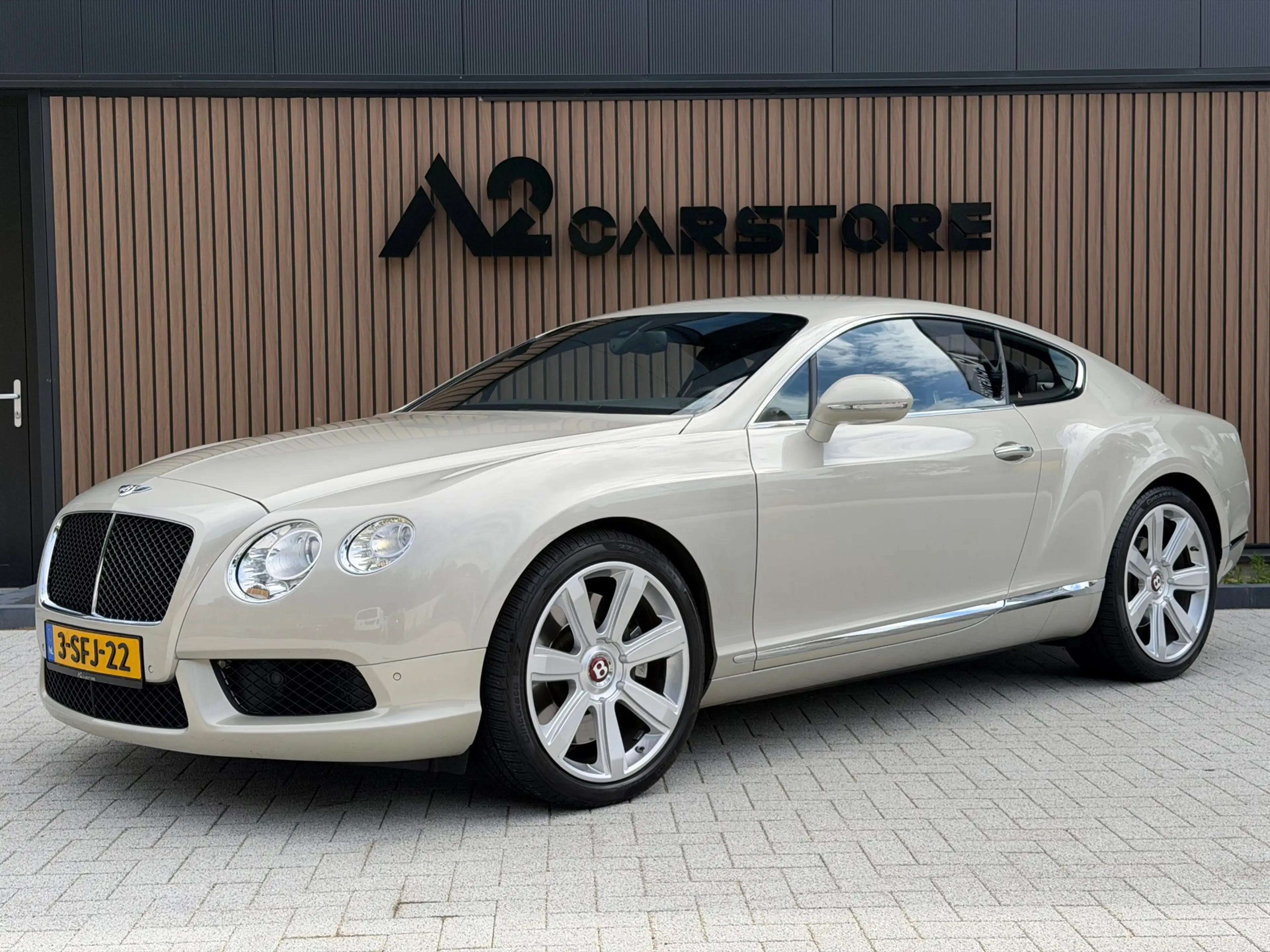 Bentley Continental GT 4.0 V8 Coupé 507PK MASSAGE 2012 — photo 2