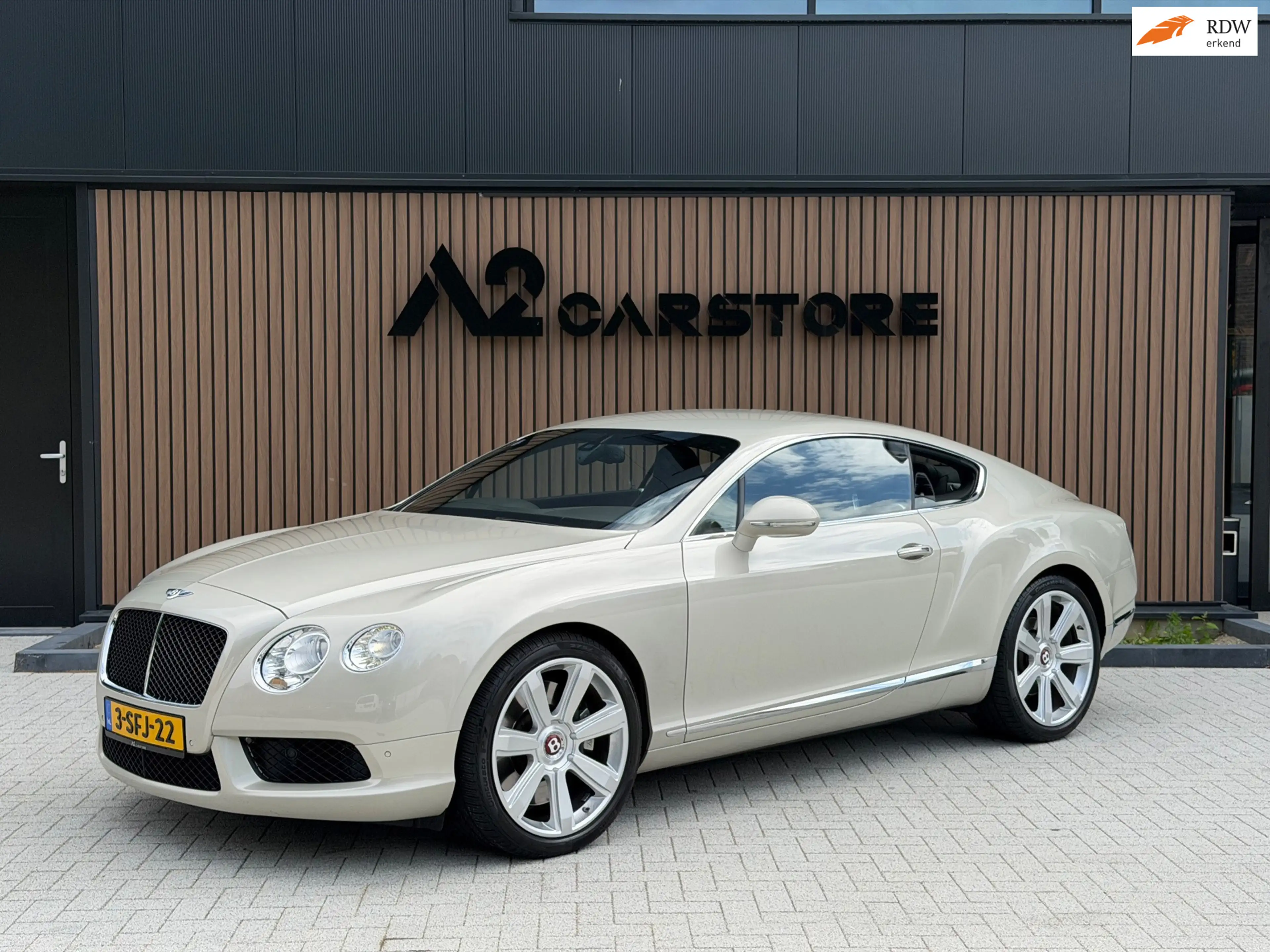 Bentley Continental GT 4.0 V8 Coupé 507PK MASSAGE 2012