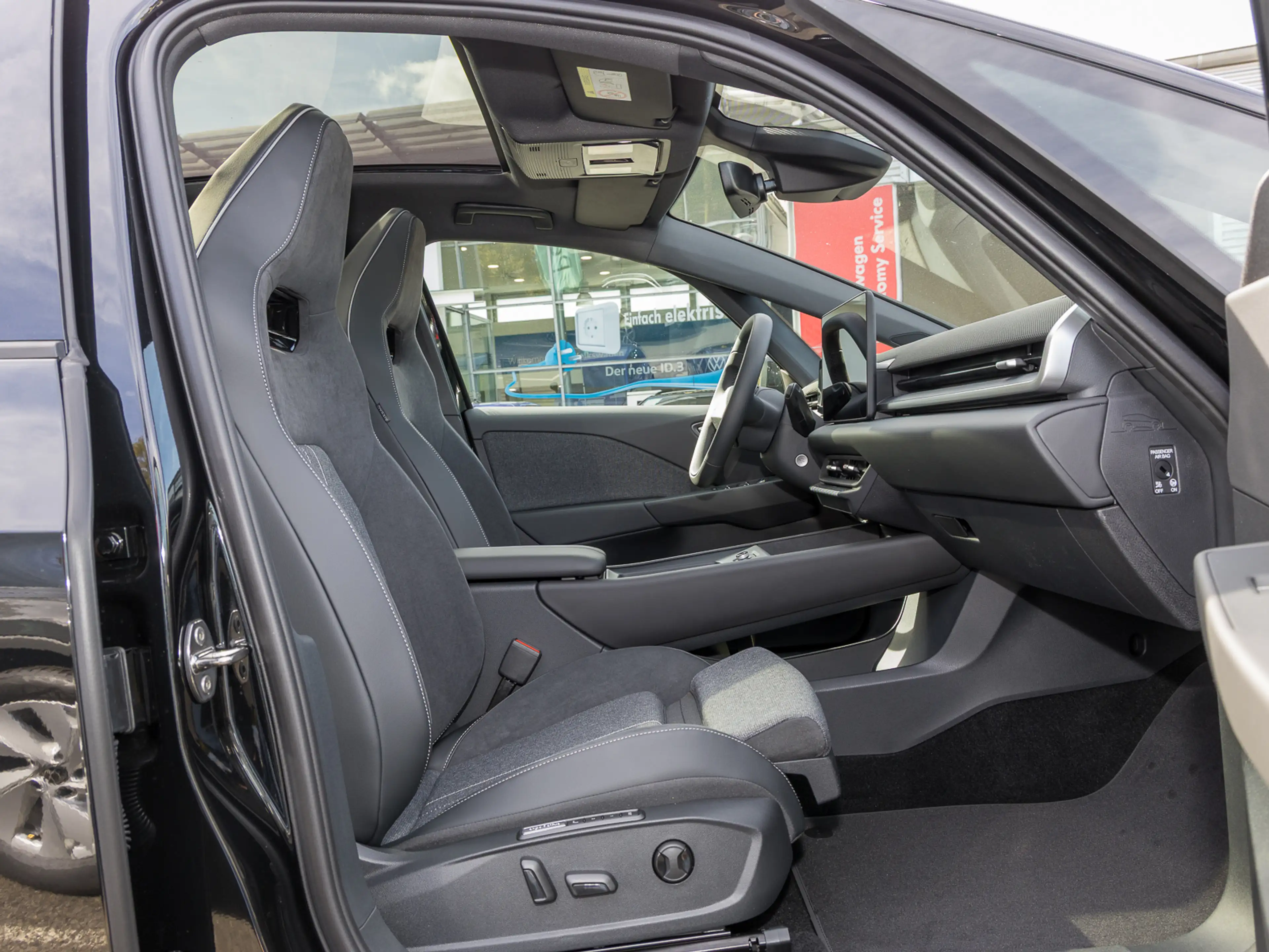 Volkswagen ID.3 Neo Style PANORAMA NAVI AREAVIEW LED-MATRIX KEY... — photo 3
