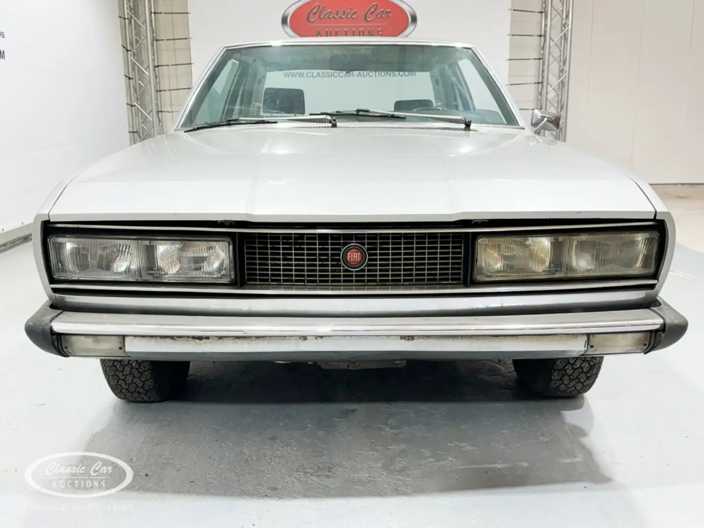 Fiat 130 Coupe  - ONLINE AUCTION Grau - 2