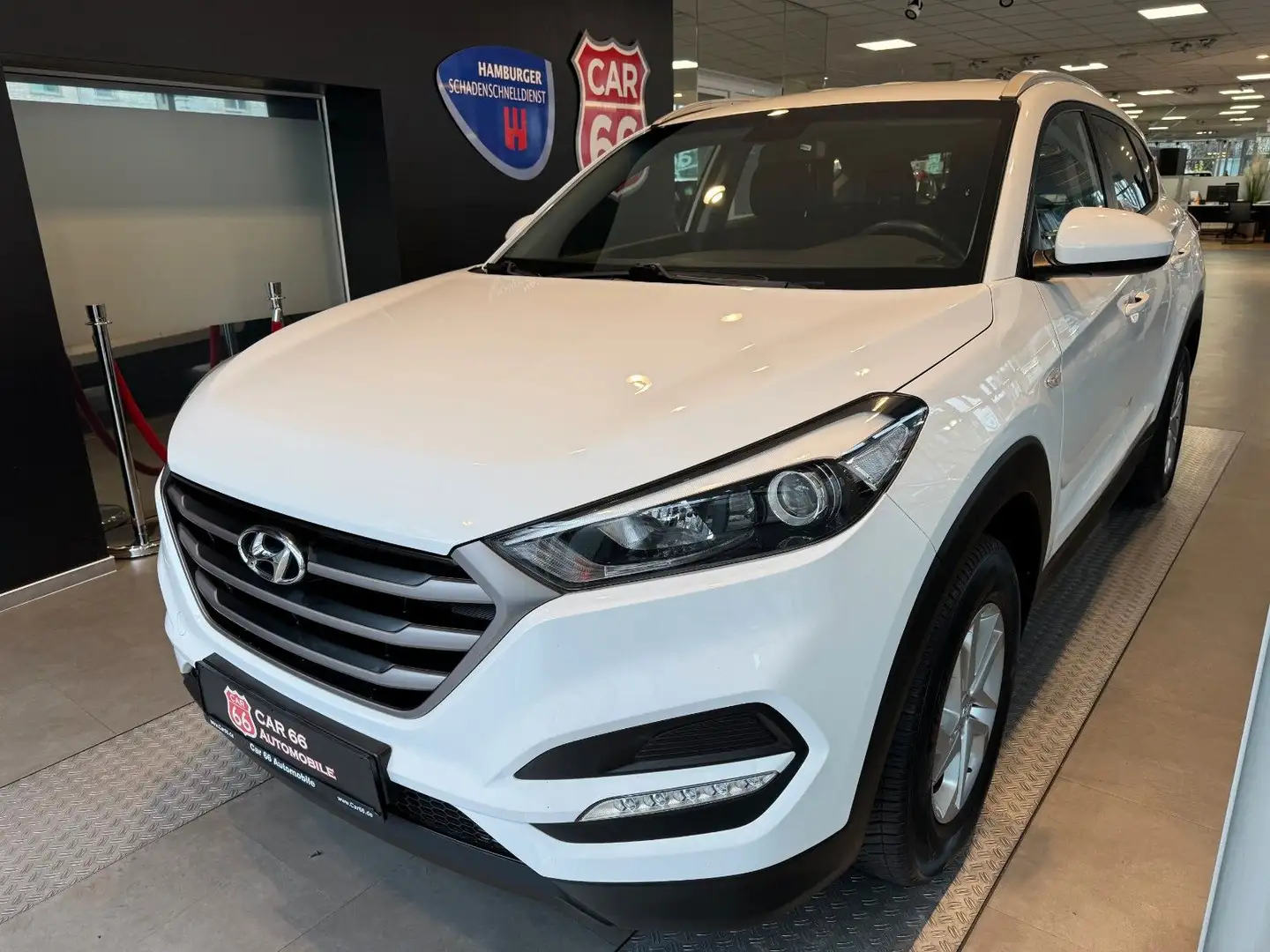 Hyundai TUCSON blue Classic 2WD Weiß - 1