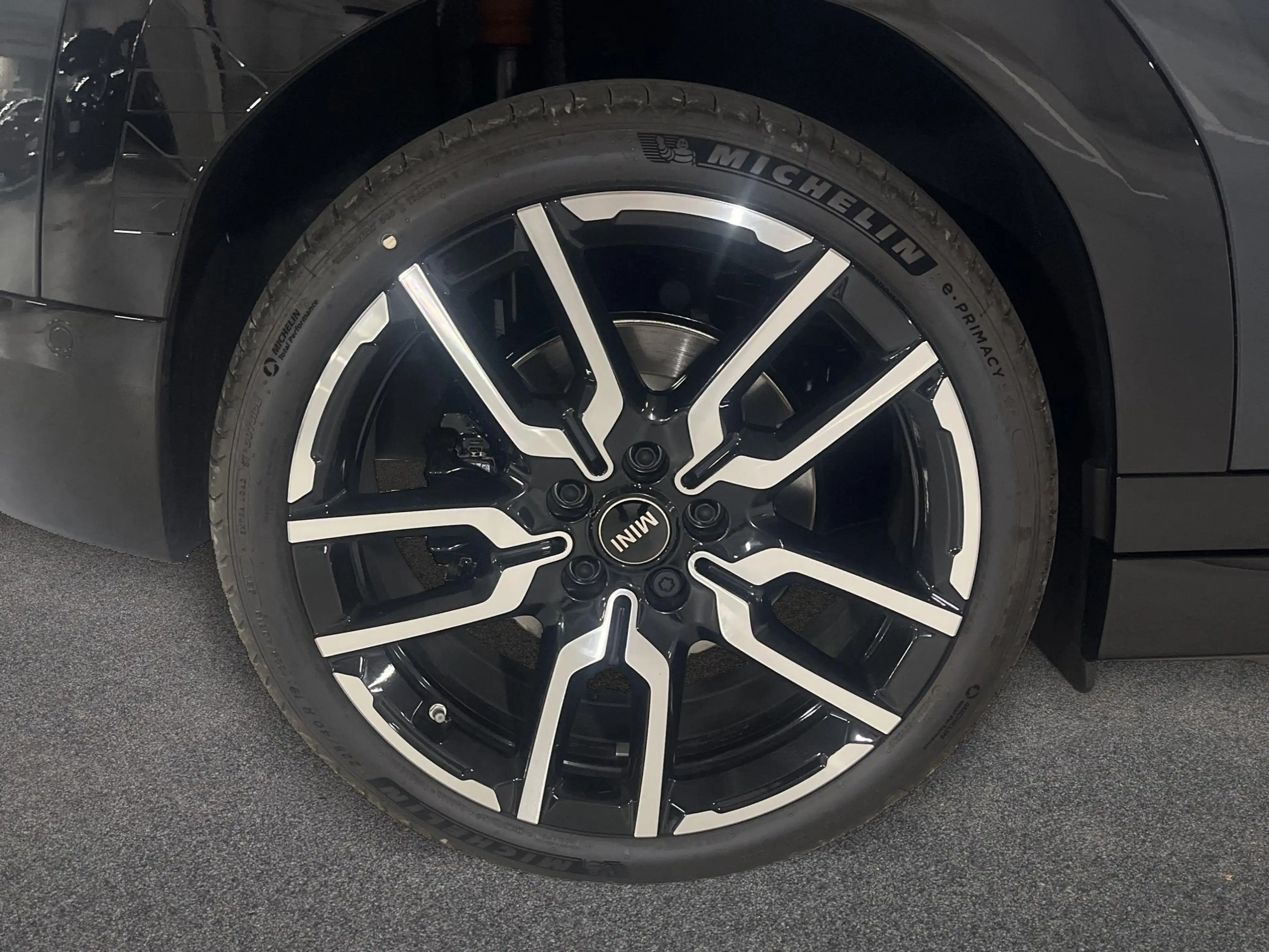 MINI Aceman John Cooper Works Trim — photo 7