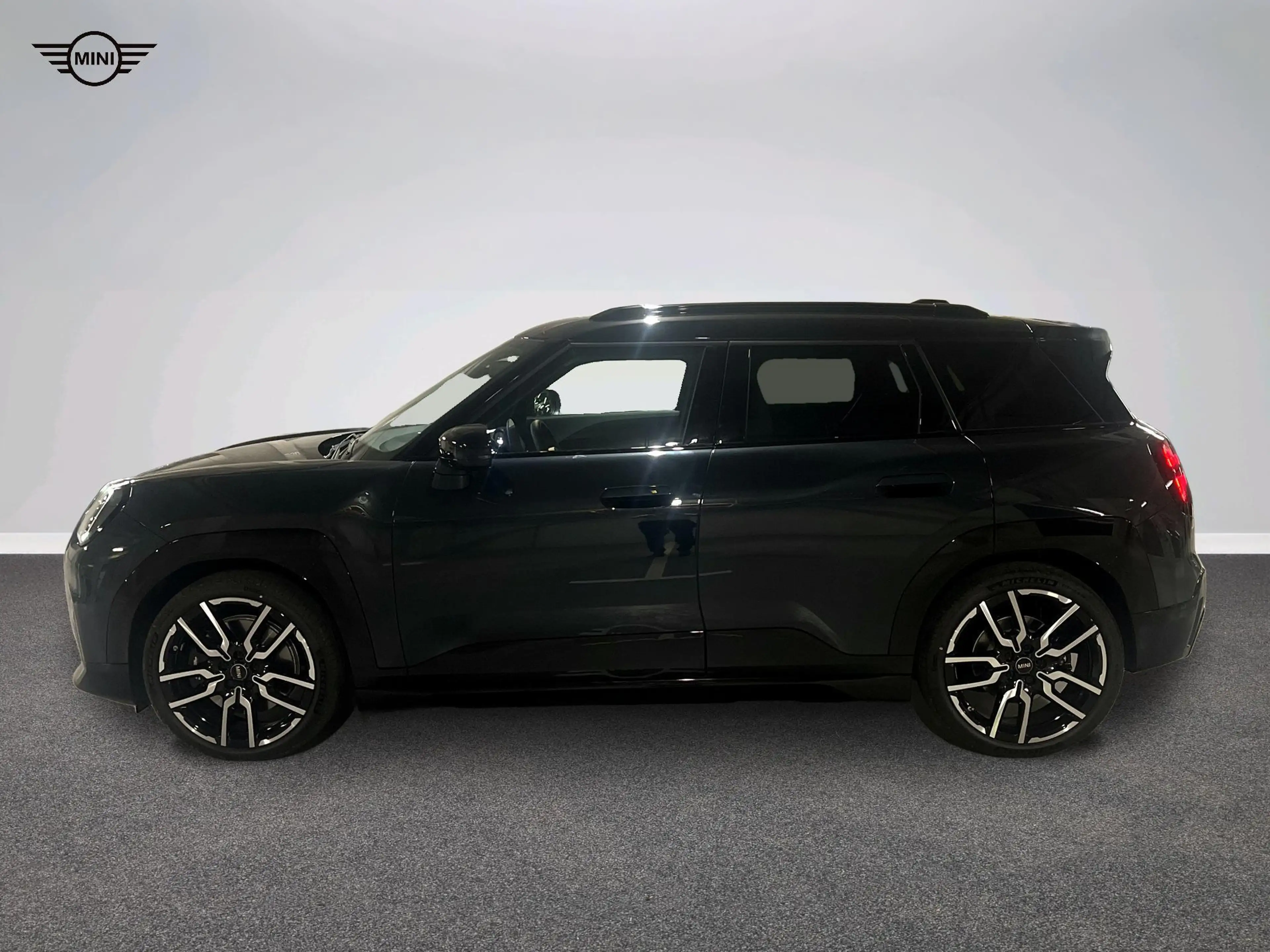 MINI Aceman John Cooper Works Trim — photo 3