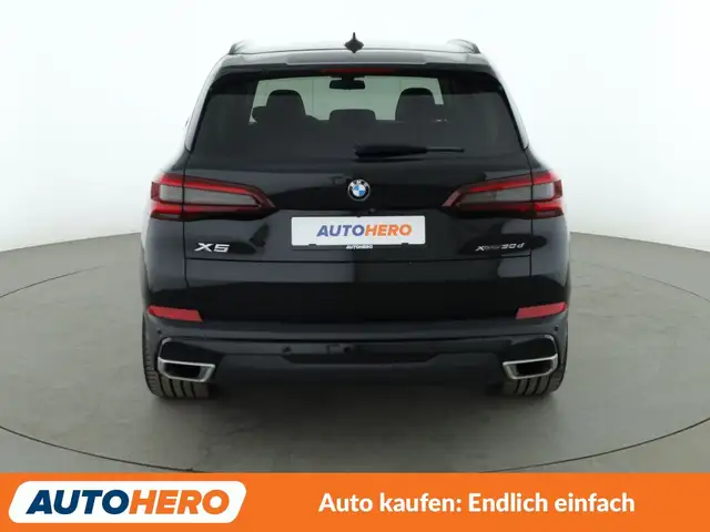 BMW X5 view 5