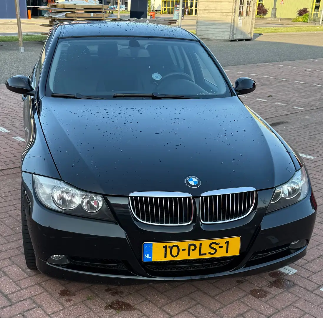 BMW 325 youngtimer 2008 lage km 146k Zwart - 1