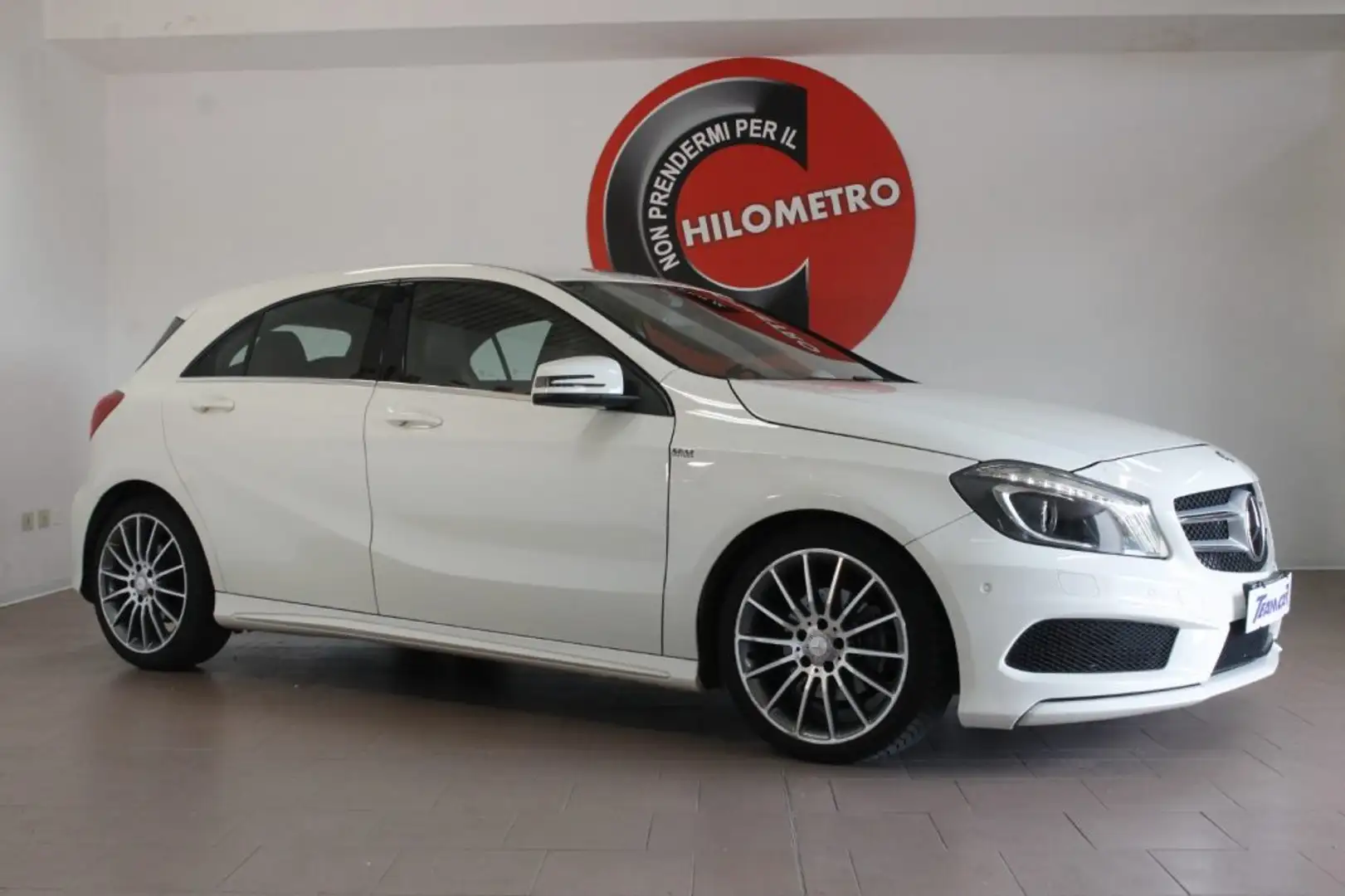 Mercedes-Benz A 200 d Automatic Premium PELLE/TELECAMERA Bianco - 1