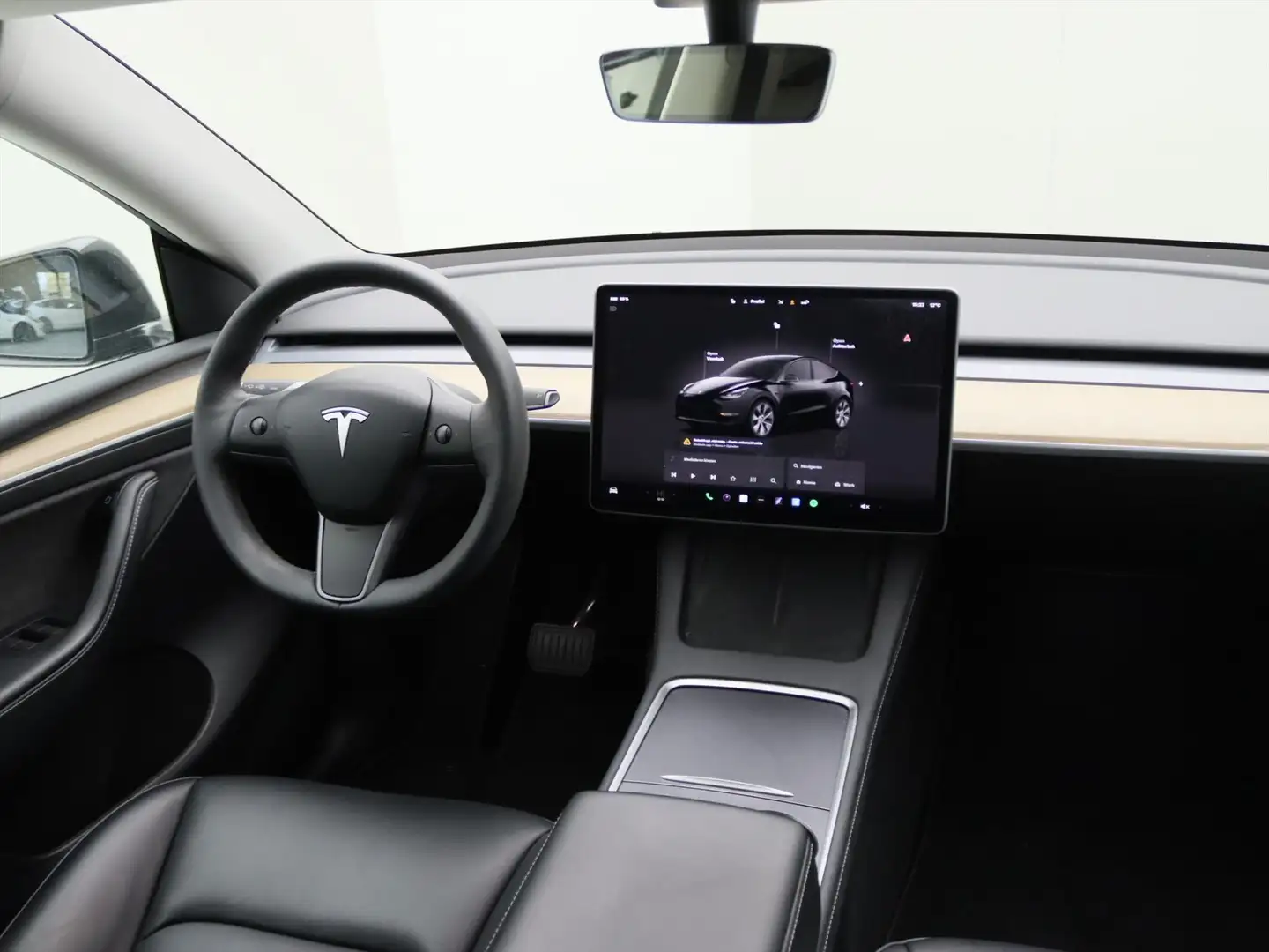 Tesla Model Y Standard RWD Plus 351pk [ LFP ACCU+AUTOPILOT+19" L Zwart - 2