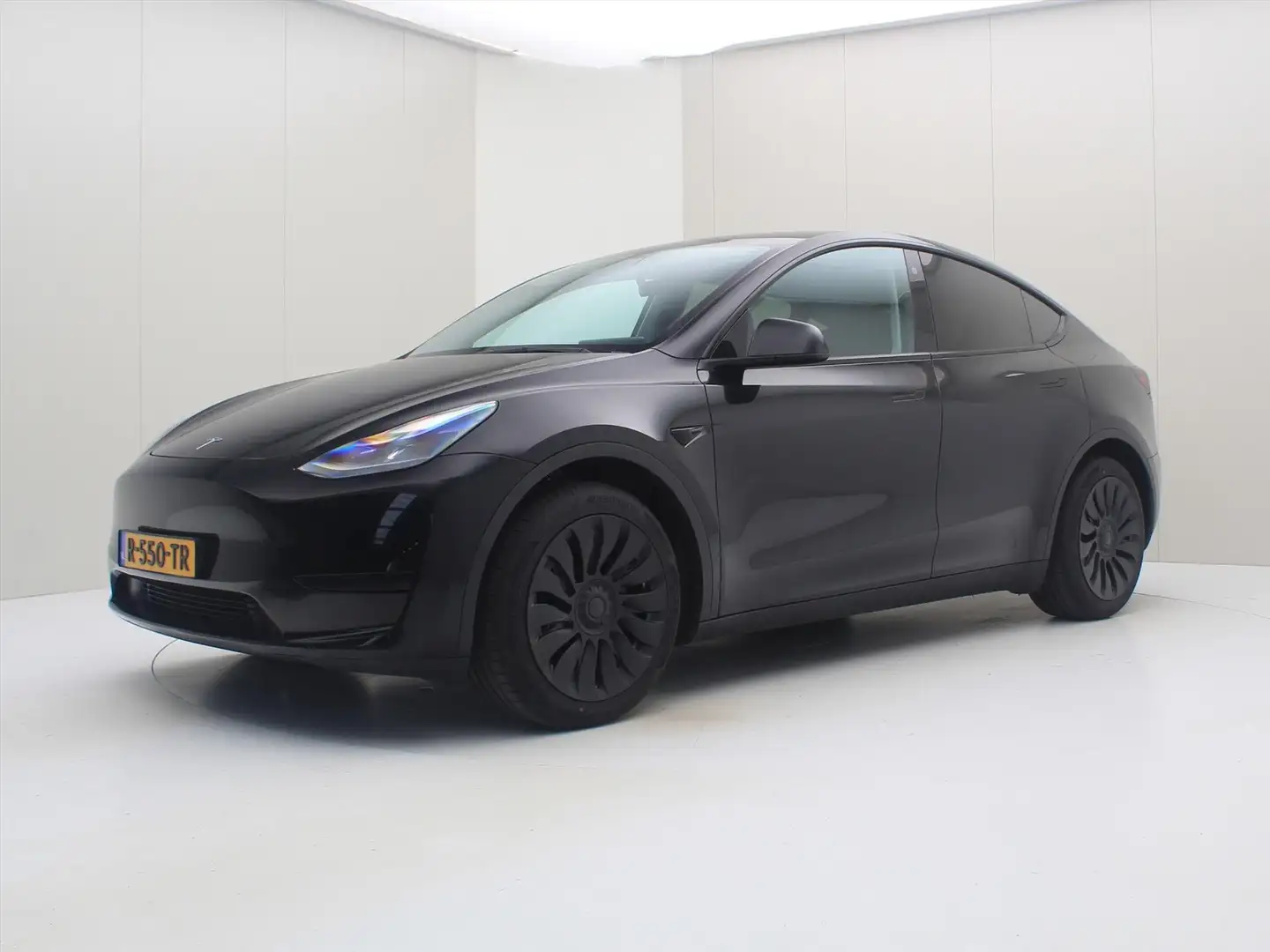 Tesla Model Y Standard RWD Plus 351pk [ LFP ACCU+AUTOPILOT+19" L Zwart - 1