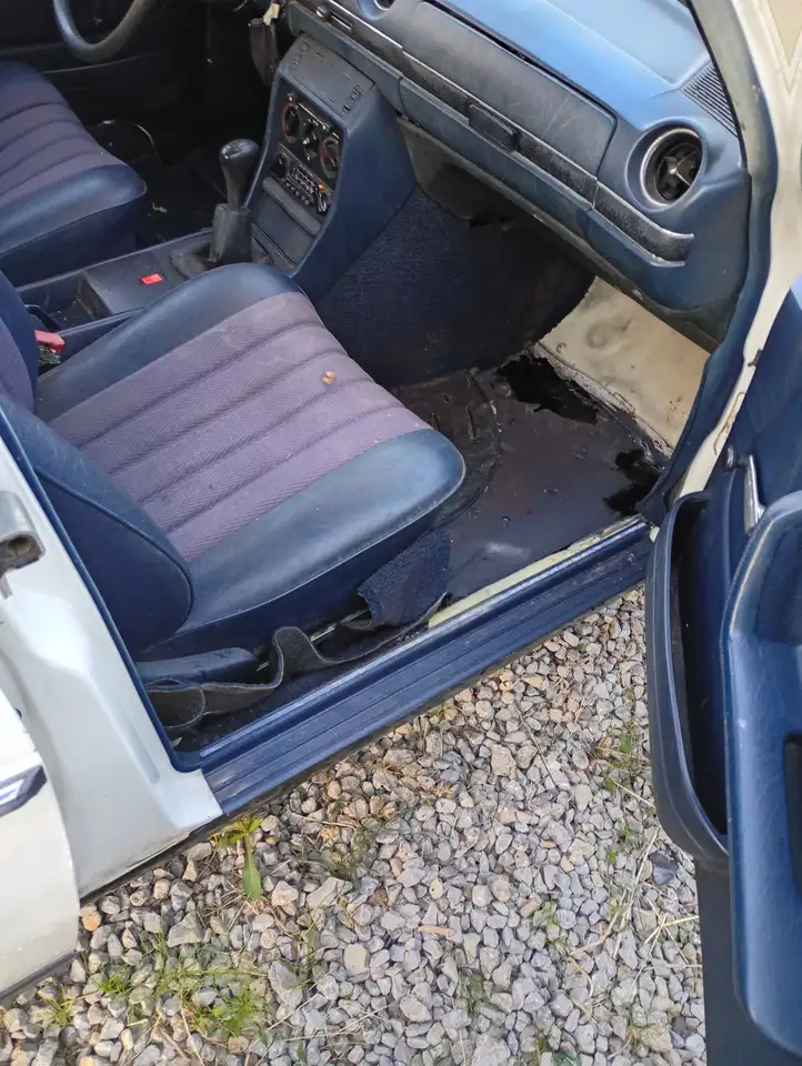 Mercedes-Benz 200 D, foto 11