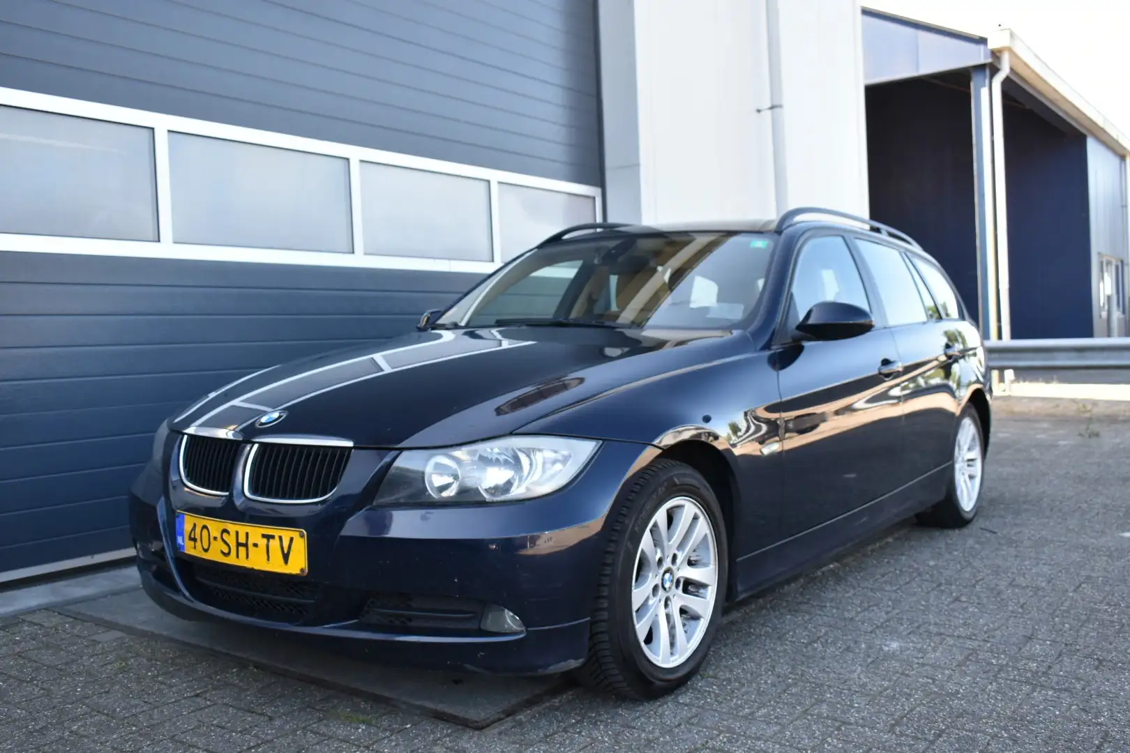 BMW 320 3-serie Touring 320d High Executive automaat Blauw - 1