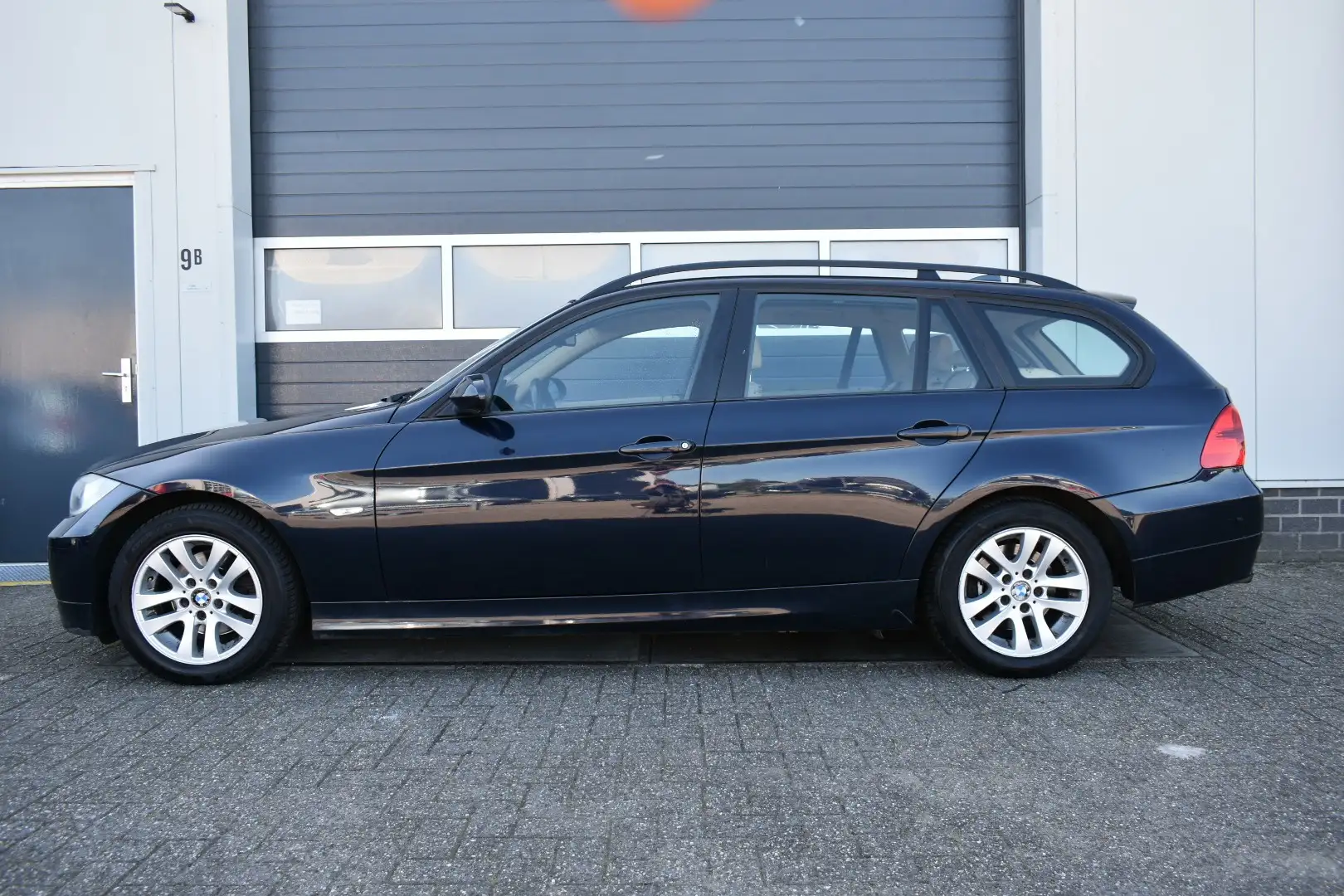 BMW 320 3-serie Touring 320d High Executive automaat Blauw - 2