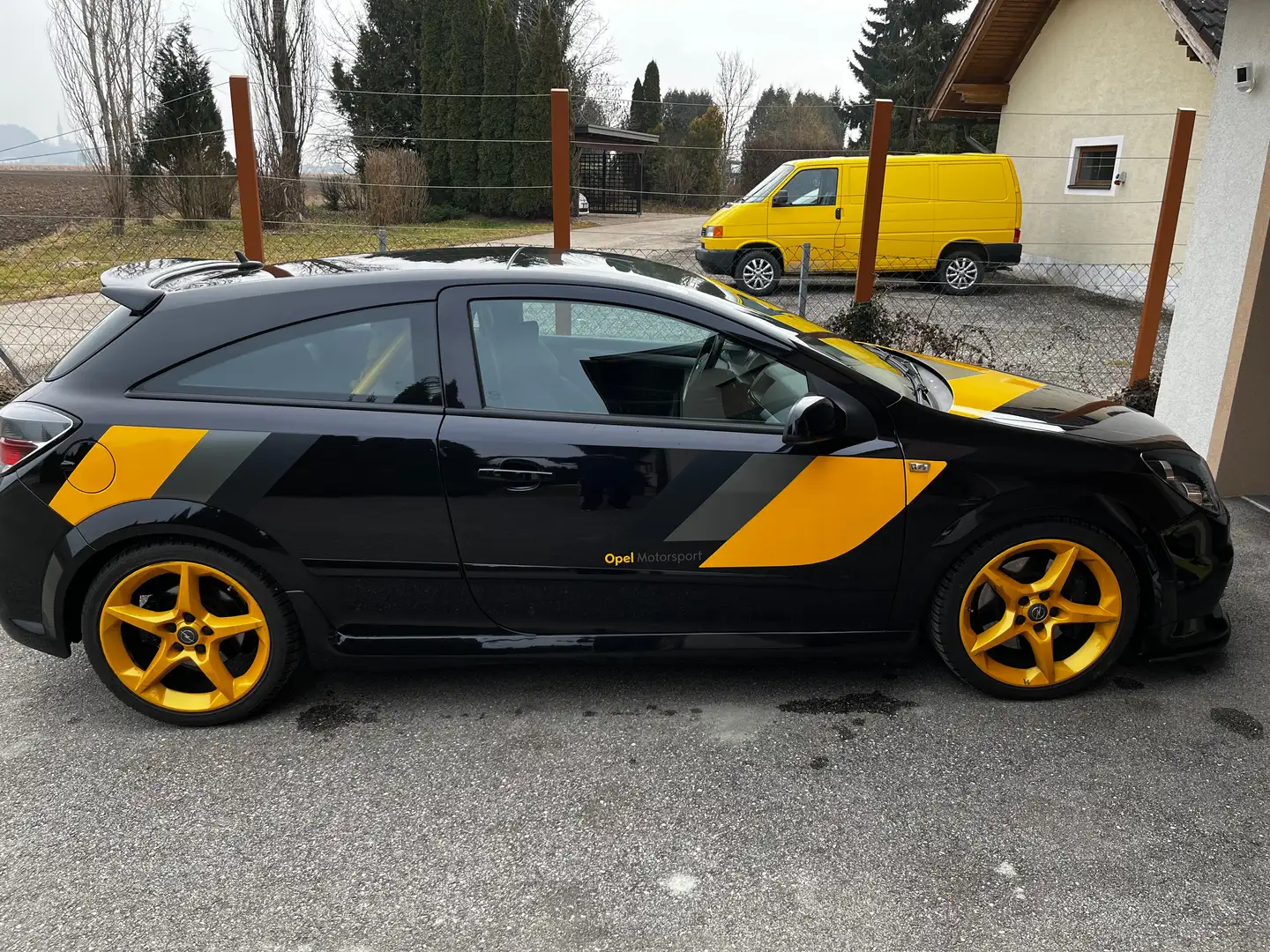 Opel Astra Astra+GTC+Sport+Sport Schwarz - 2