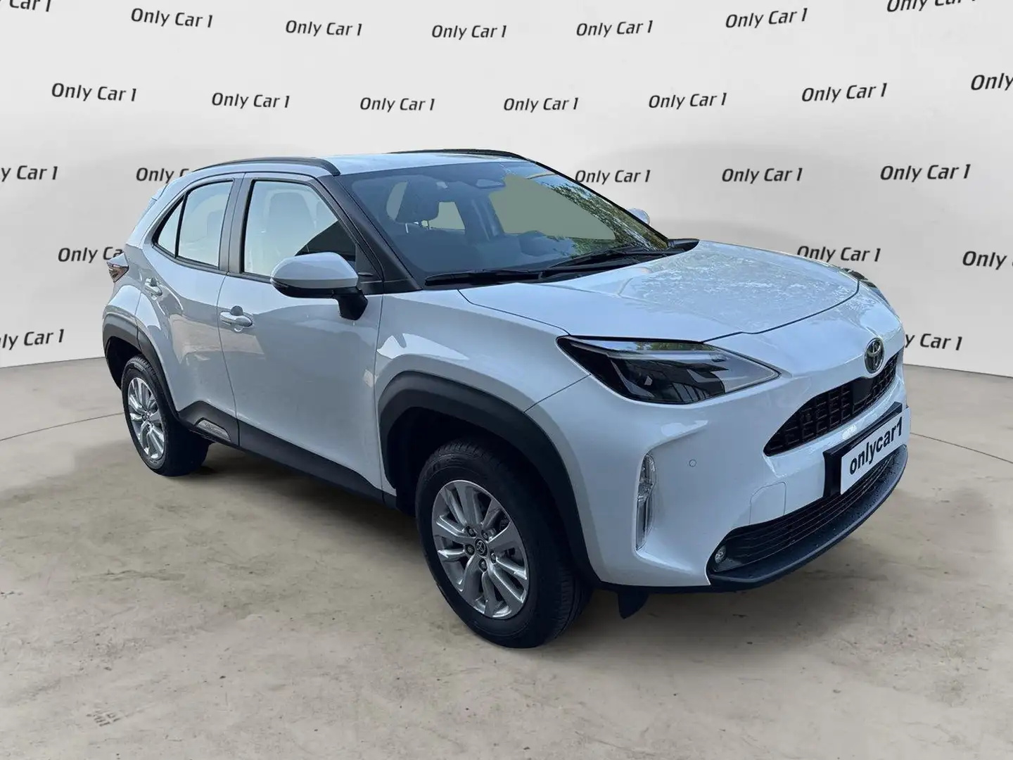 Toyota Yaris Cross 1.5 Hybrid 115 CV 5p. E-CVT Active Bianco - 1