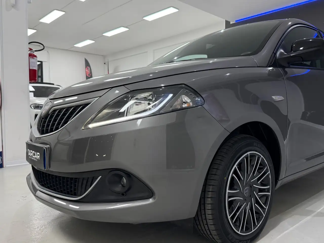 Lancia Ypsilon 2022 — фото 9