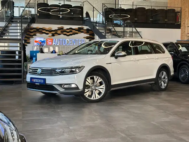Volkswagen Passat Alltrack Passat *KEYLESS*MASAGE*360°*ACC*AHK*3-ZONEN*LED*