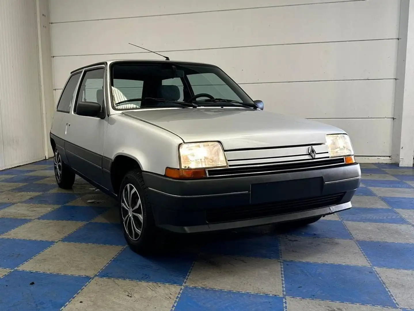 Renault R 5 1.4i benzine AUTOMATIQUE 2de eigenaar Szürke - 1