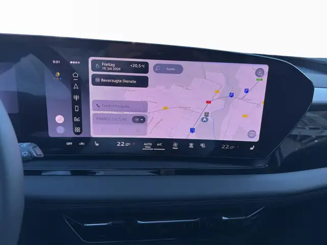 Audi E-Tron view 13