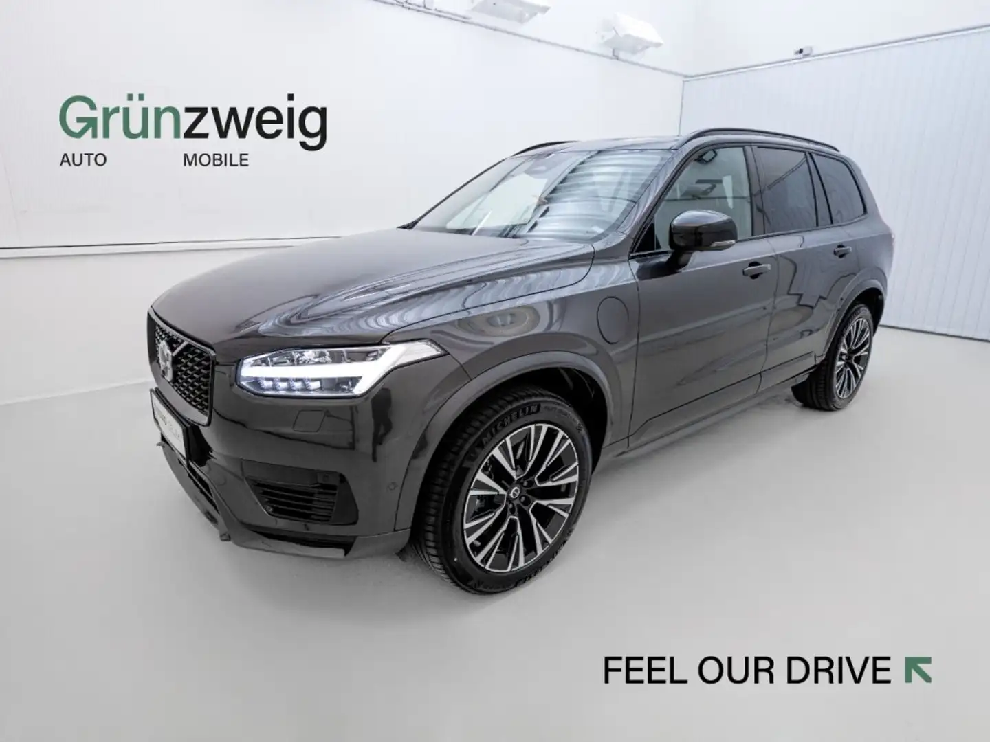Volvo XC90 Ultra, T8 AWD Plug-in Hybrid, Elektrisch/Benzin, D Gris - 1