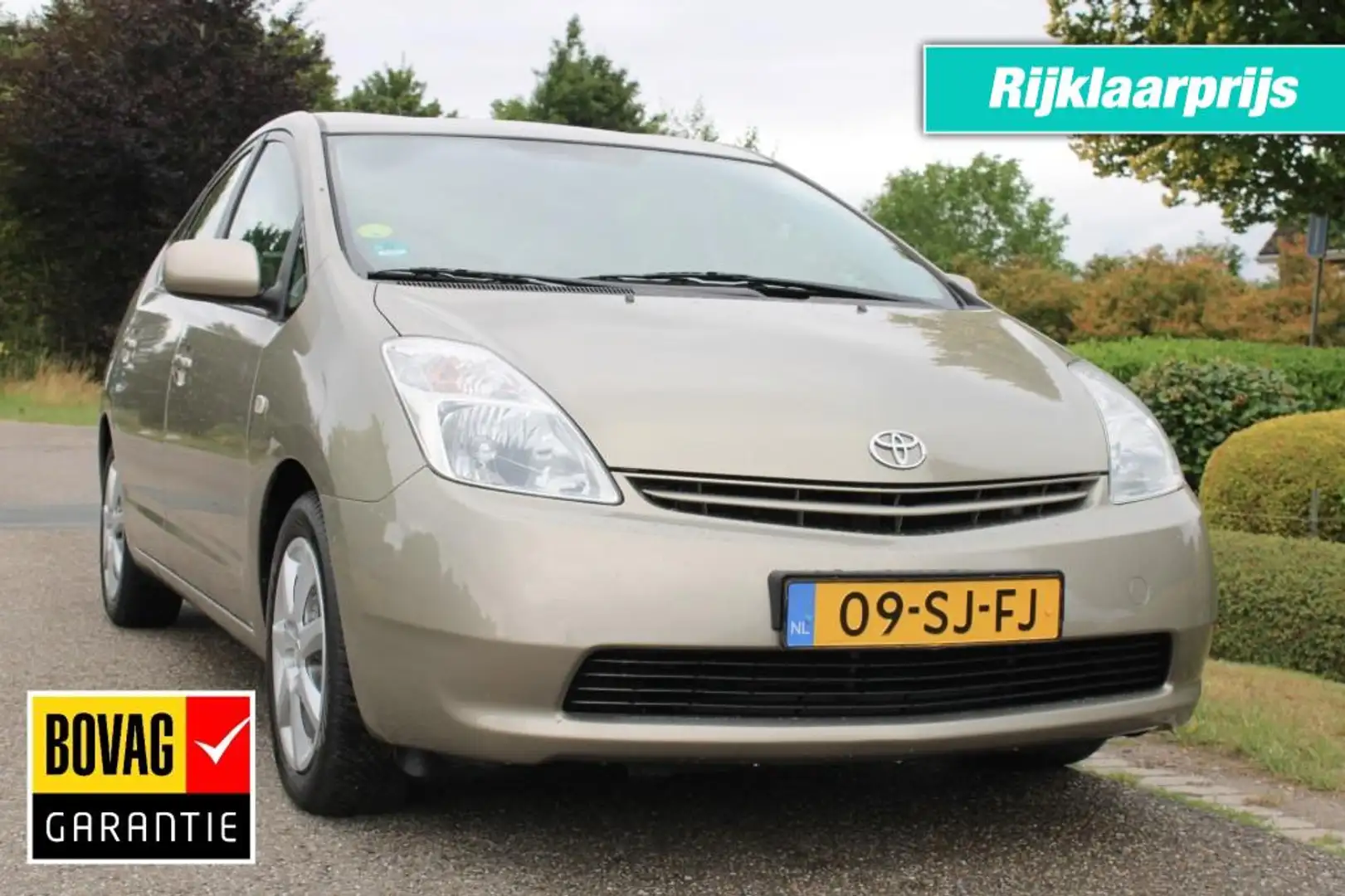 Toyota Prius 1.5 VVT-I 111pk automaat ECC/cruise/PDC  5-deurs Beige - 1