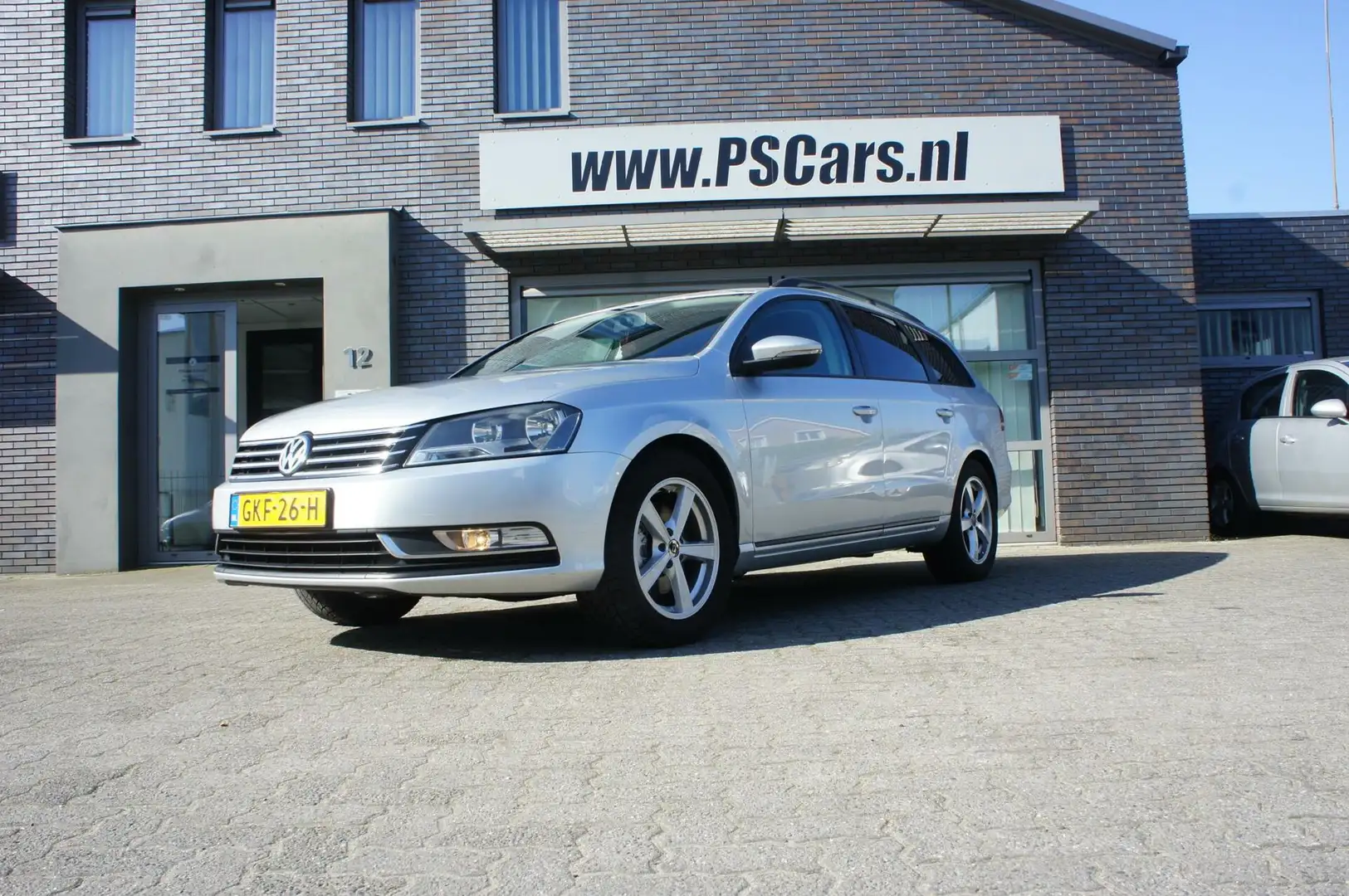 Volkswagen Passat Variant 1.4 TSI Comfortline BlueMotion Plateado - 2