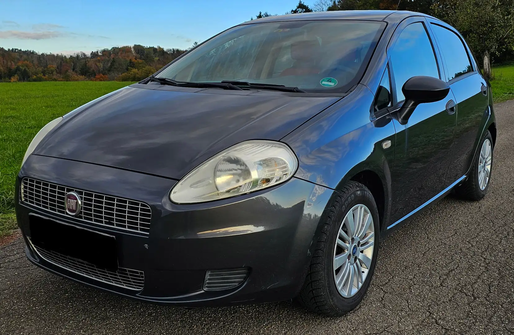 Fiat Grande Punto 1.4 8V Active / Benzin und LPG Gasbetrieb Grijs - 1