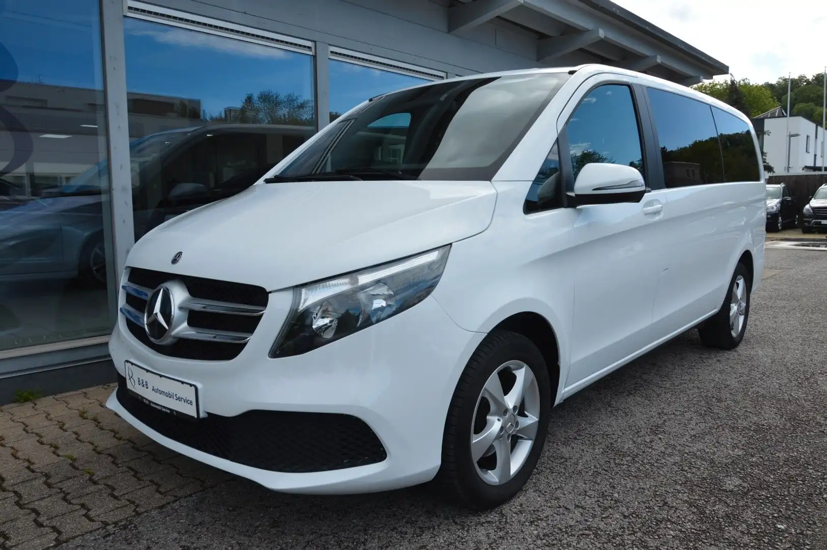Mercedes-Benz V 220 V220d LANG*9G-AUTOMATIK*LIEGE-PAKET*NAVI*7-SITZE Wit - 1