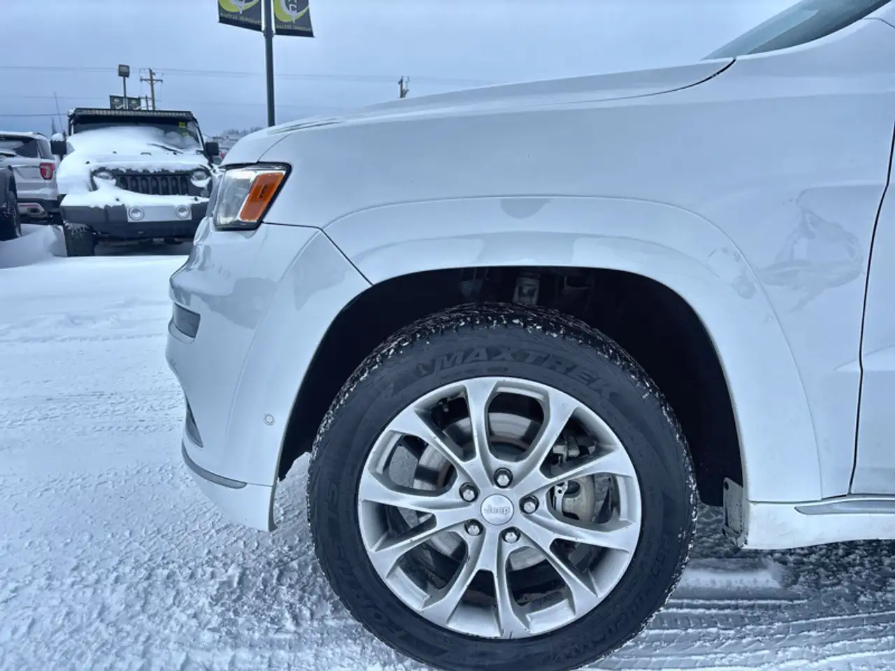 Jeep Grand Cherokee снимка Jeep Grand Cherokee