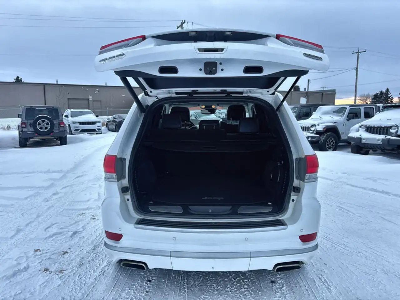 Jeep Grand Cherokee снимка Jeep Grand Cherokee