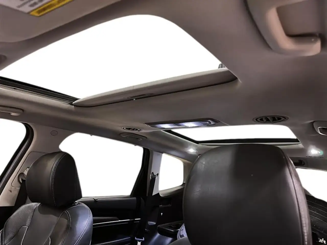 Kia Telluride снимка Kia Telluride