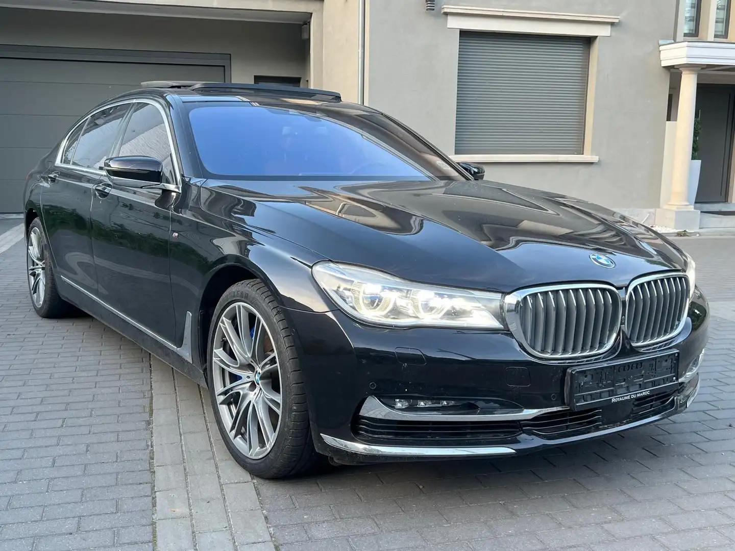 BMW 750 Li xDrive M-Paket Vollausstattung Schwarz - 1
