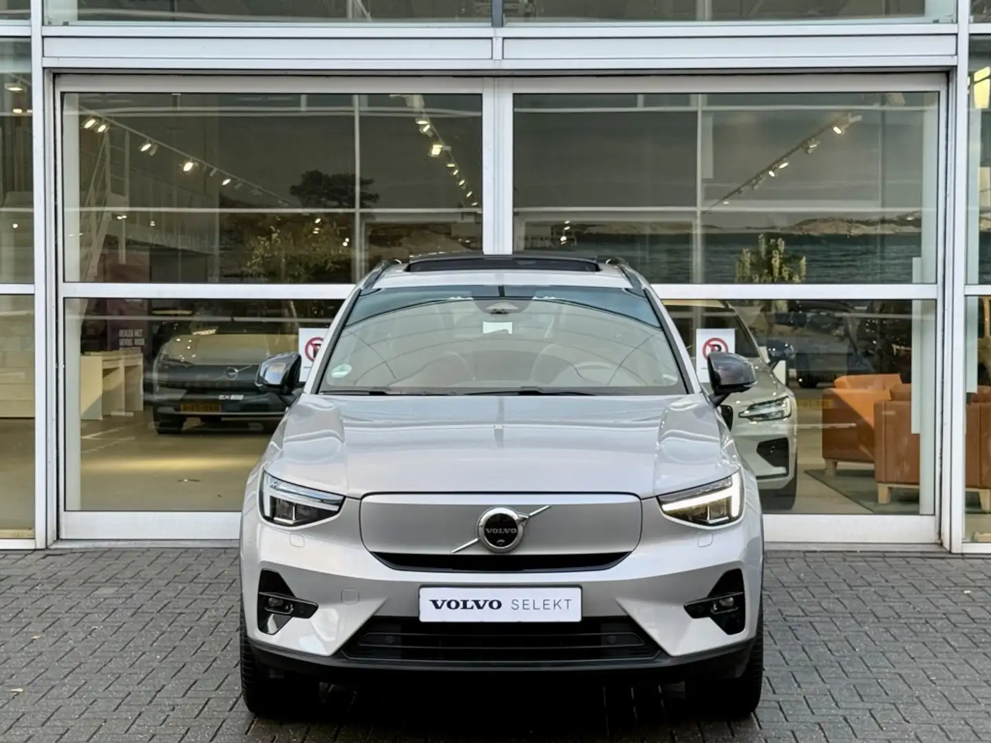 Volvo XC40 Recharge Ultra 252PK/ 70 kWh| Panodak| 360Camera| Gris - 2
