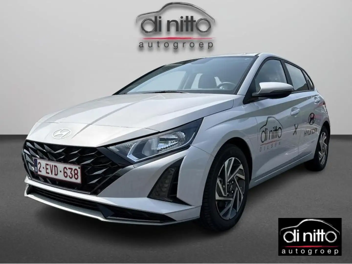 Hyundai i20 1.0 T-GDi Twist #1 998cc - 3L - 6PK/CV Grijs - 1