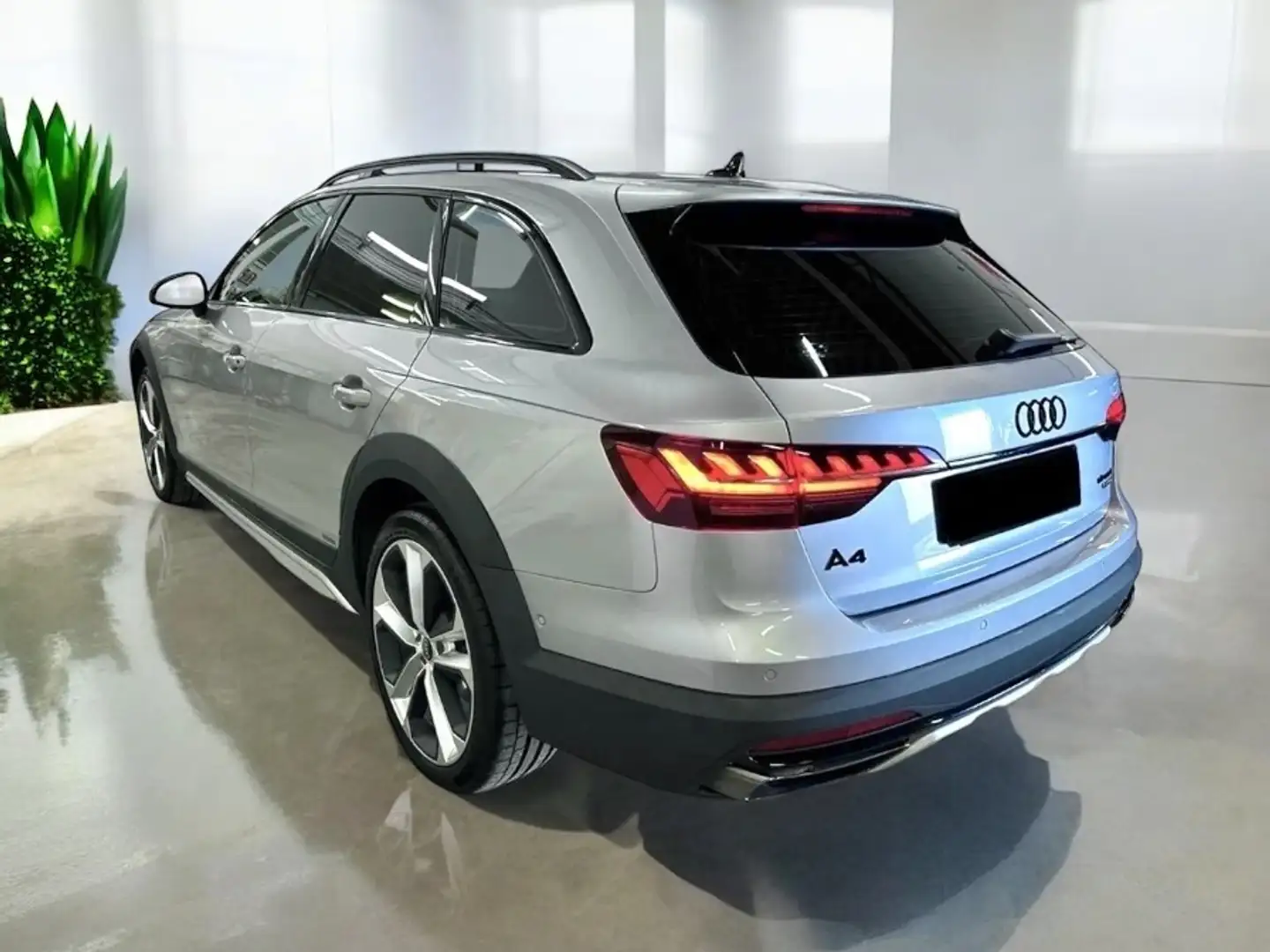 Audi A4 allroad ALLROAD 40TDI qu MATRIX AHK STDHZG ALCANTARA ACC Argintiu - 2