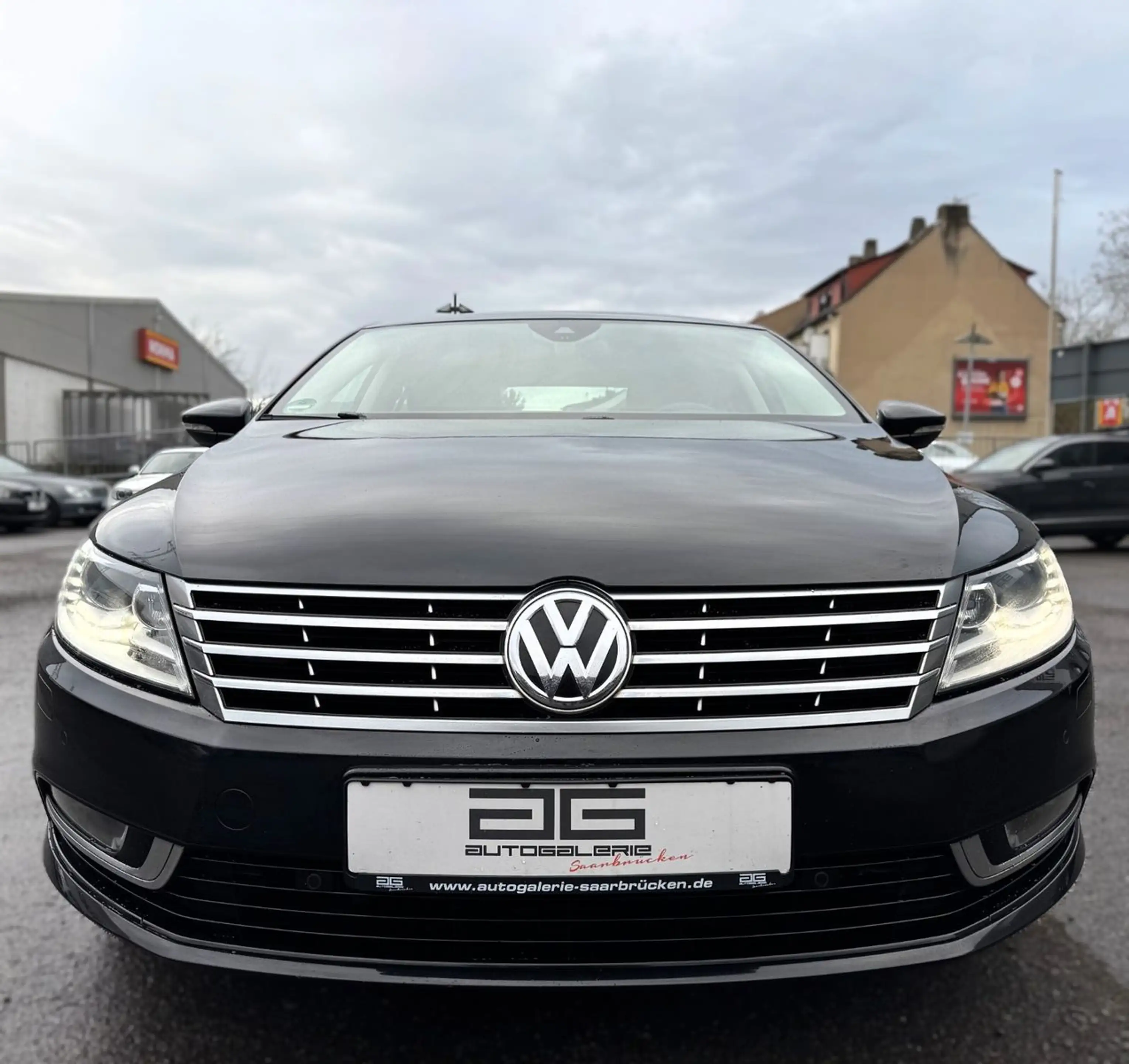 Volkswagen Passat CC 2.0TDI DSG *2.Hand/Navi/Bi-Xenon/AHK* — photo 2