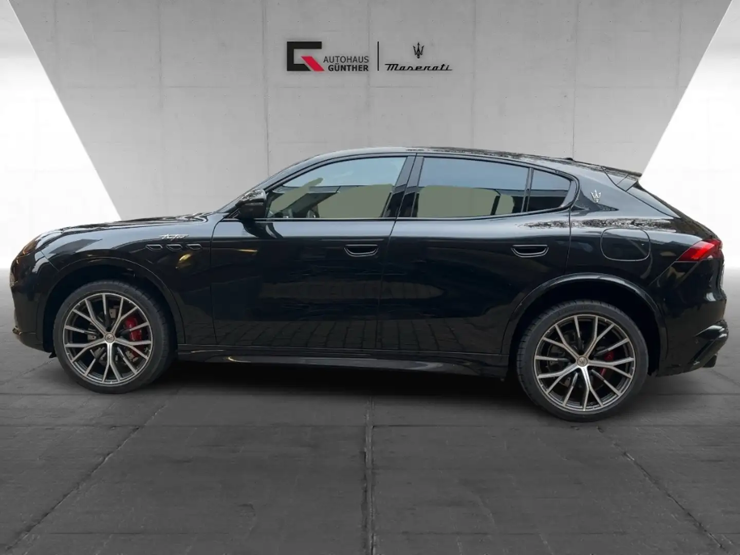 Maserati Grecale Trofeo V6 530HP AWD MY25 Zwart - 2