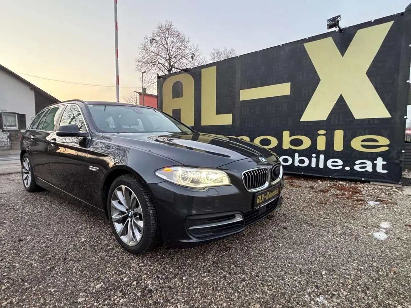 BMW 530 d Österreich-Paket Touring Aut. Grau - 2