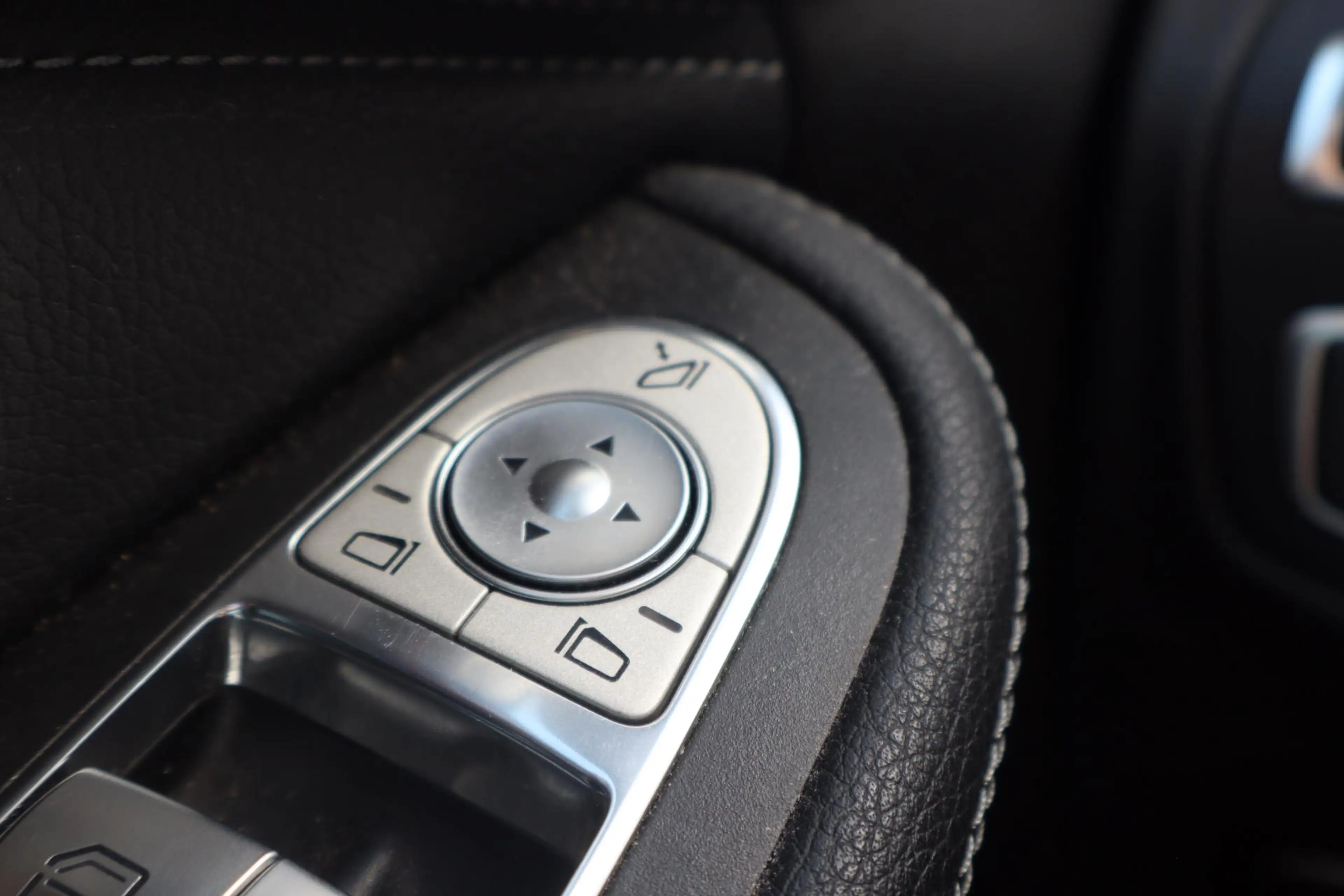 Mercedes-Benz C 350 e Lease Edition | Led | Camera | Burmester Audio | — photo 12